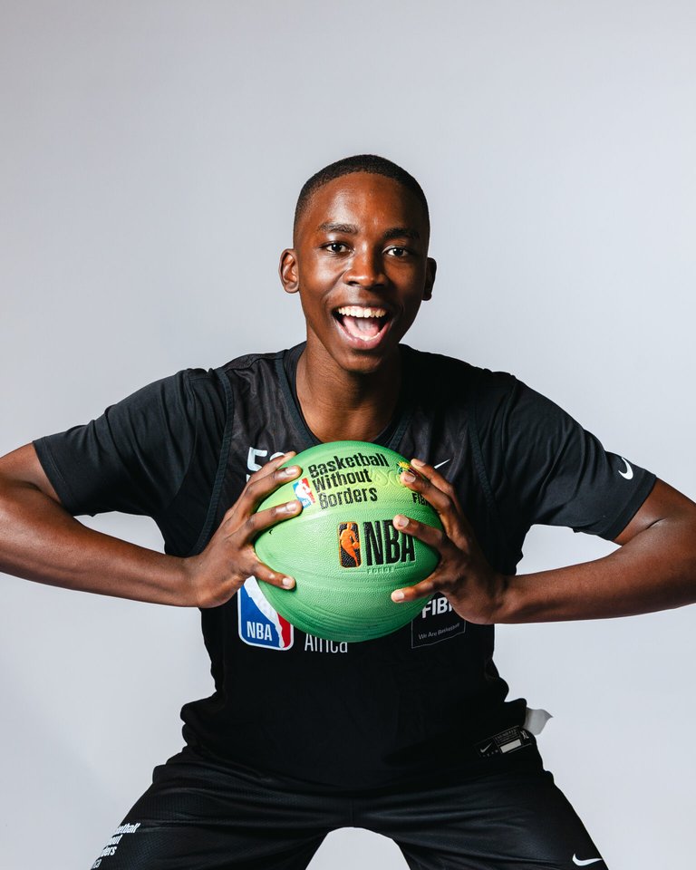 Enzokuhle Mweli